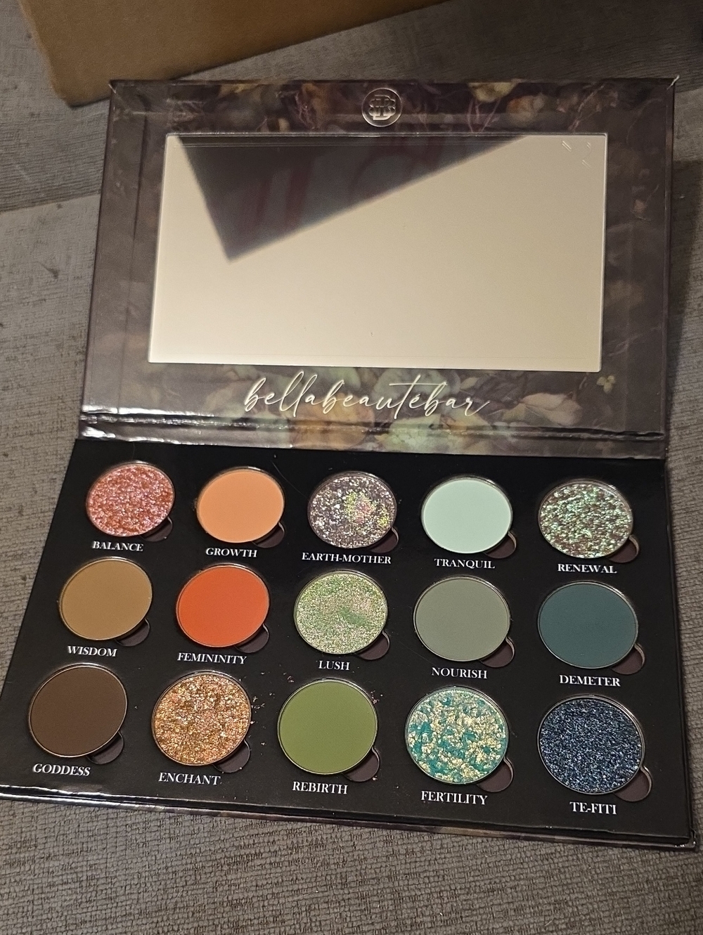 Bellabeautebar Cosmetics Green Godess Eyeshadow Palette